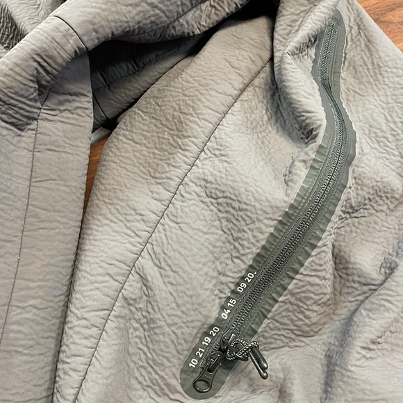 Nike Sportswear Tech Jacket Size Large - Picture 6 of 7